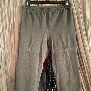 Simply Vera Wang Capri leggings in gray